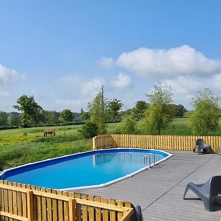 Le Petit Moulin Bed and Breakfast Saint-Hilaire  Exteriör bild
