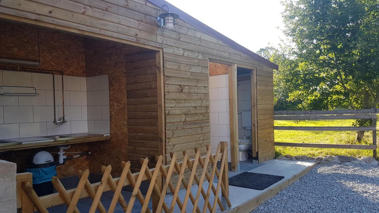 Le Petit Moulin Bed and Breakfast Saint-Hilaire  Exteriör bild