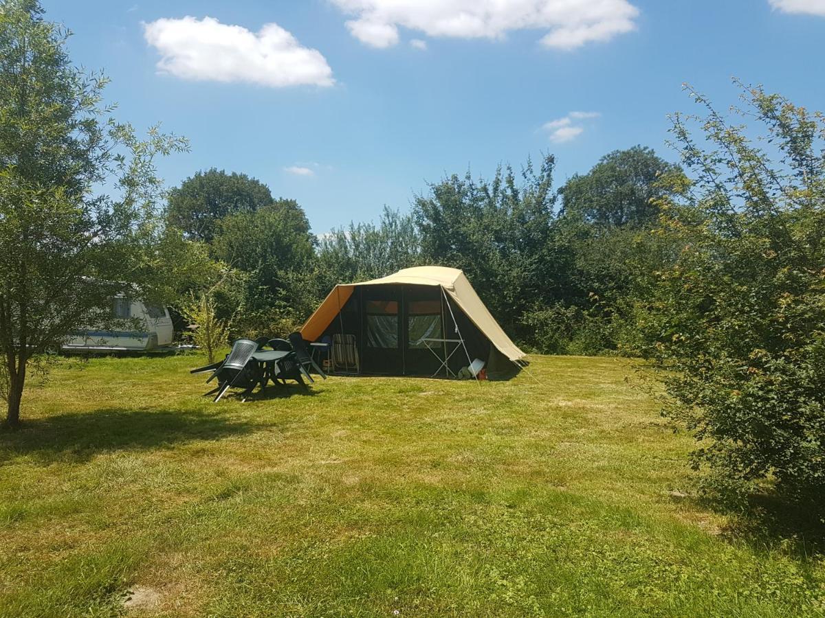 Le Petit Moulin Bed and Breakfast Saint-Hilaire  Exteriör bild