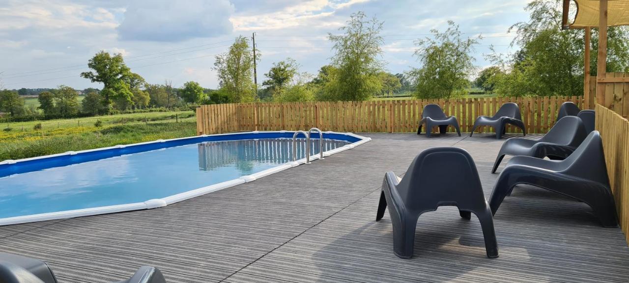 Le Petit Moulin Bed and Breakfast Saint-Hilaire  Exteriör bild