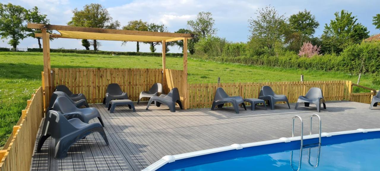 Le Petit Moulin Bed and Breakfast Saint-Hilaire  Exteriör bild