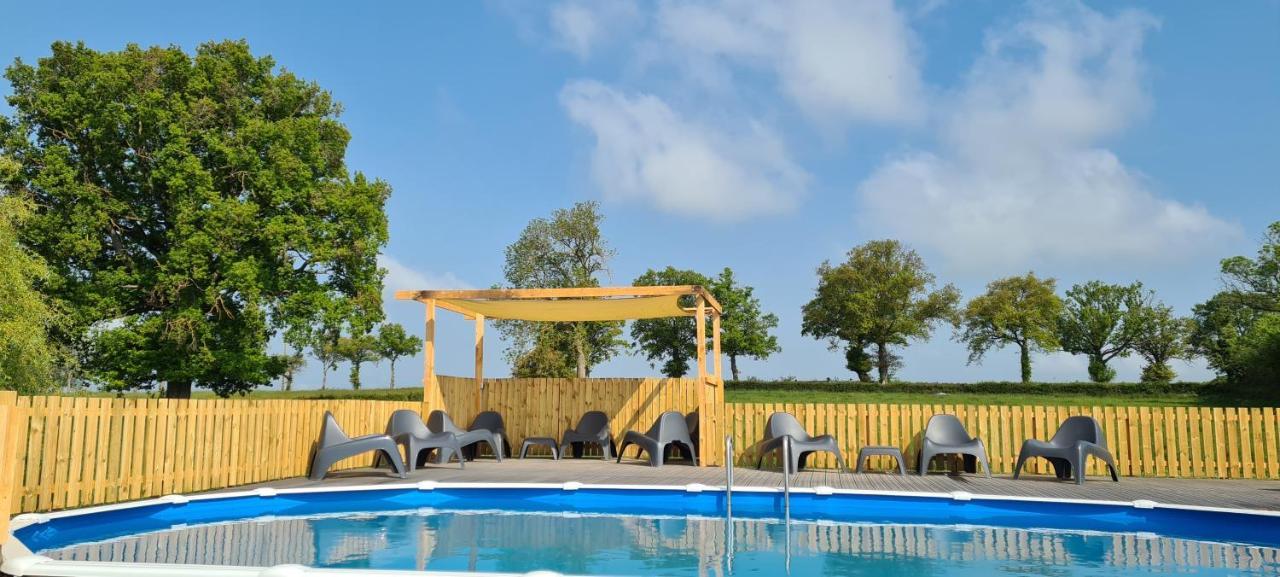Le Petit Moulin Bed and Breakfast Saint-Hilaire  Exteriör bild