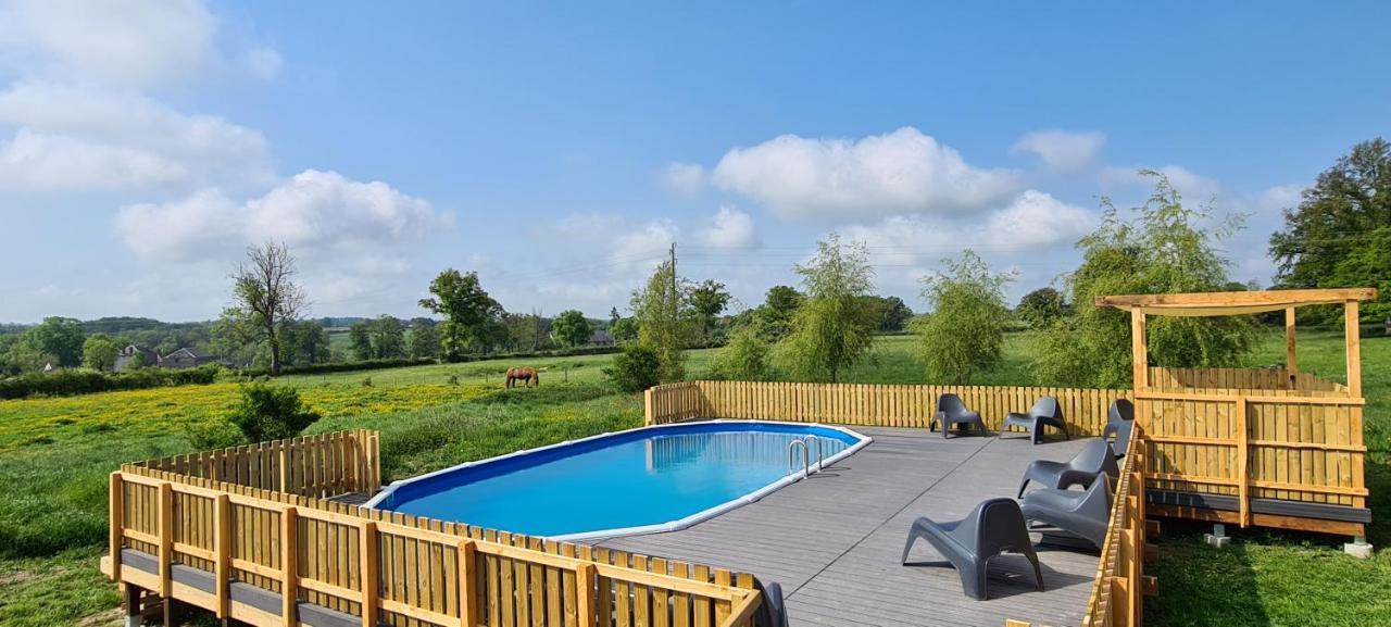 Le Petit Moulin Bed and Breakfast Saint-Hilaire  Exteriör bild