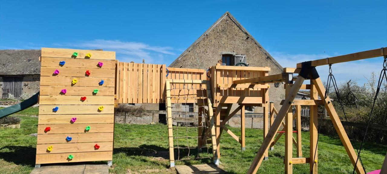 Le Petit Moulin Bed and Breakfast Saint-Hilaire  Exteriör bild