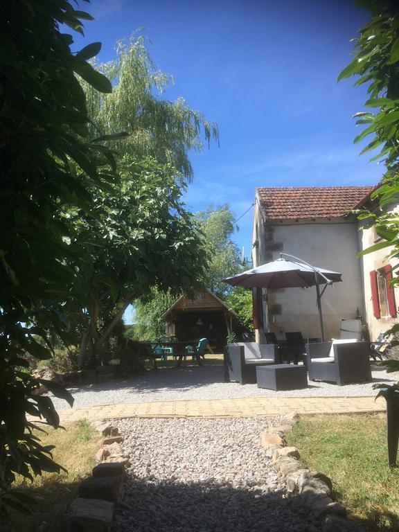 Le Petit Moulin Bed and Breakfast Saint-Hilaire  Exteriör bild