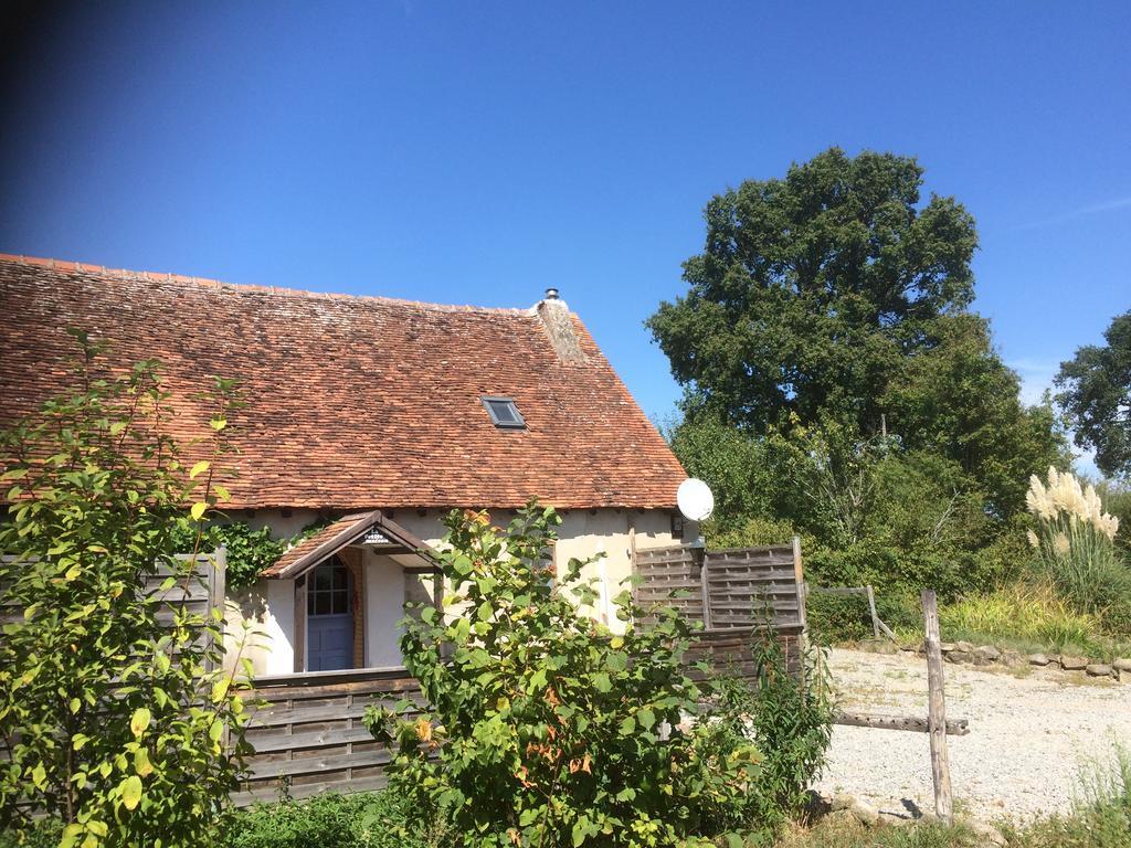 Le Petit Moulin Bed and Breakfast Saint-Hilaire  Exteriör bild