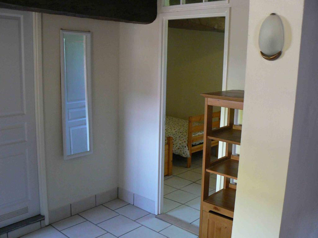Le Petit Moulin Bed and Breakfast Saint-Hilaire  Rum bild