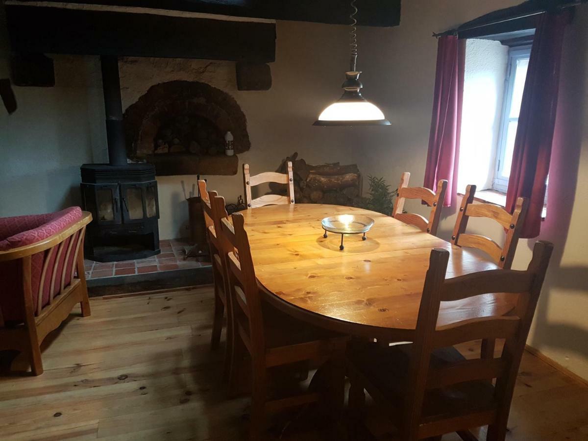 Le Petit Moulin Bed and Breakfast Saint-Hilaire  Exteriör bild