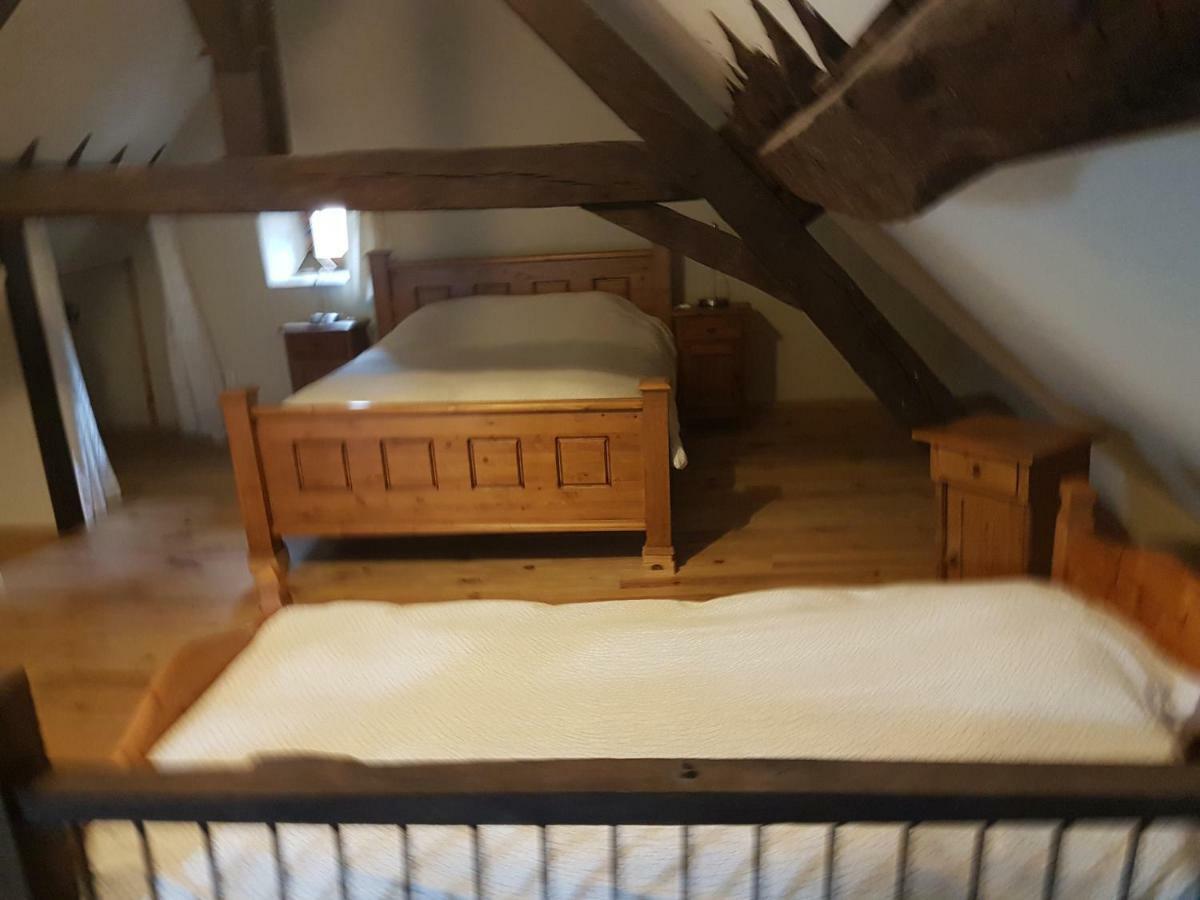 Le Petit Moulin Bed and Breakfast Saint-Hilaire  Exteriör bild