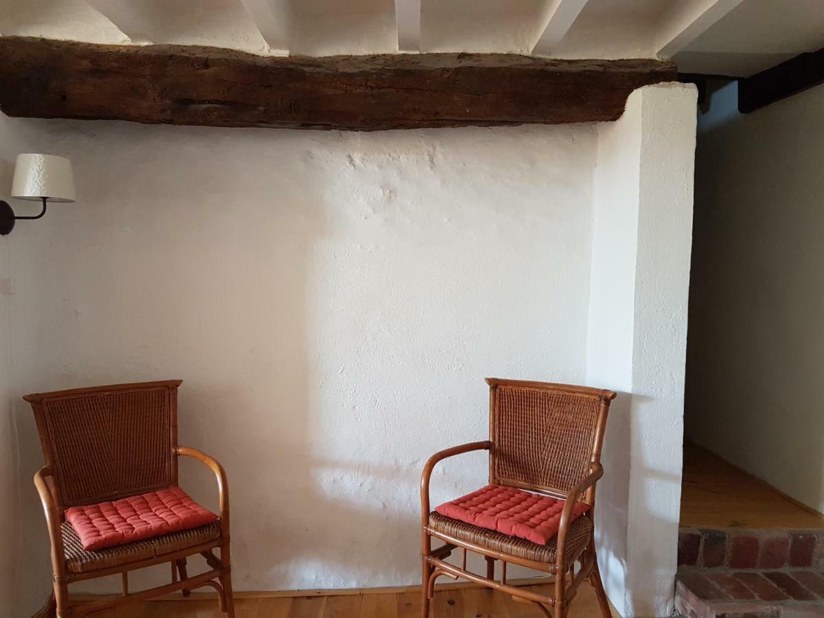 Le Petit Moulin Bed and Breakfast Saint-Hilaire  Exteriör bild